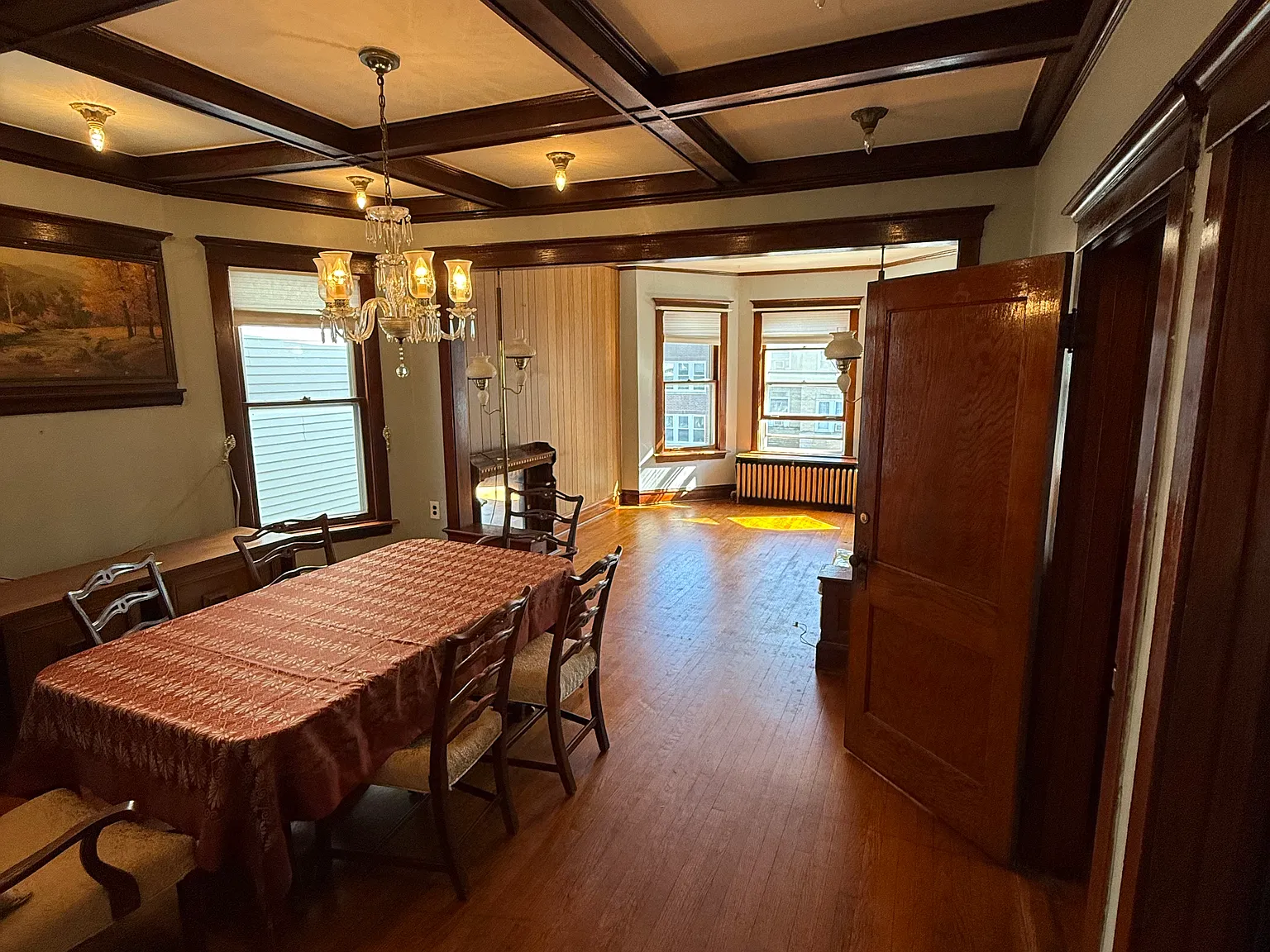 4 bed, 2400 sqft, $3,395 — Photo 4