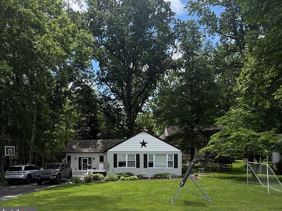 1st image of 932 Lincoln Ave