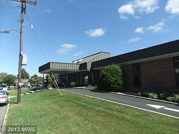 2nd image of 12821 Oak Hill Ave Ste 1