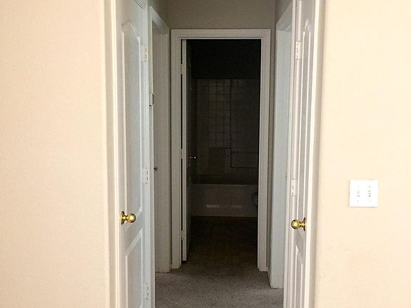 4th image of 17201 N 16th Dr APT 4