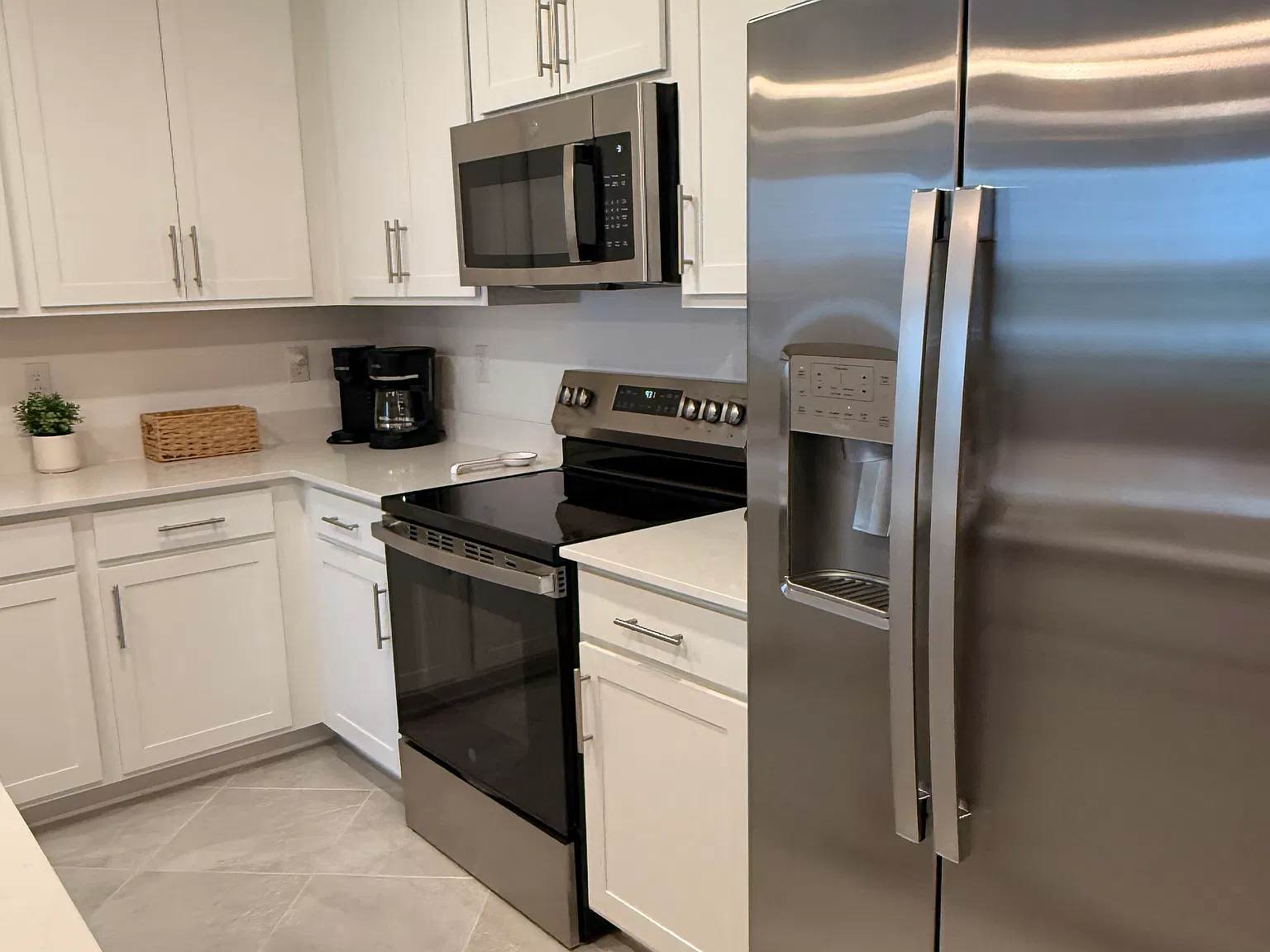 3 bed, 1350 sqft, $2,900 — Photo 1