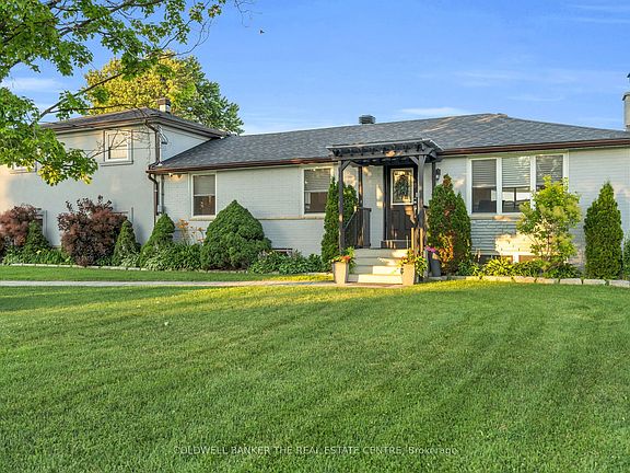 2nd image of 683 Simcoe Rd