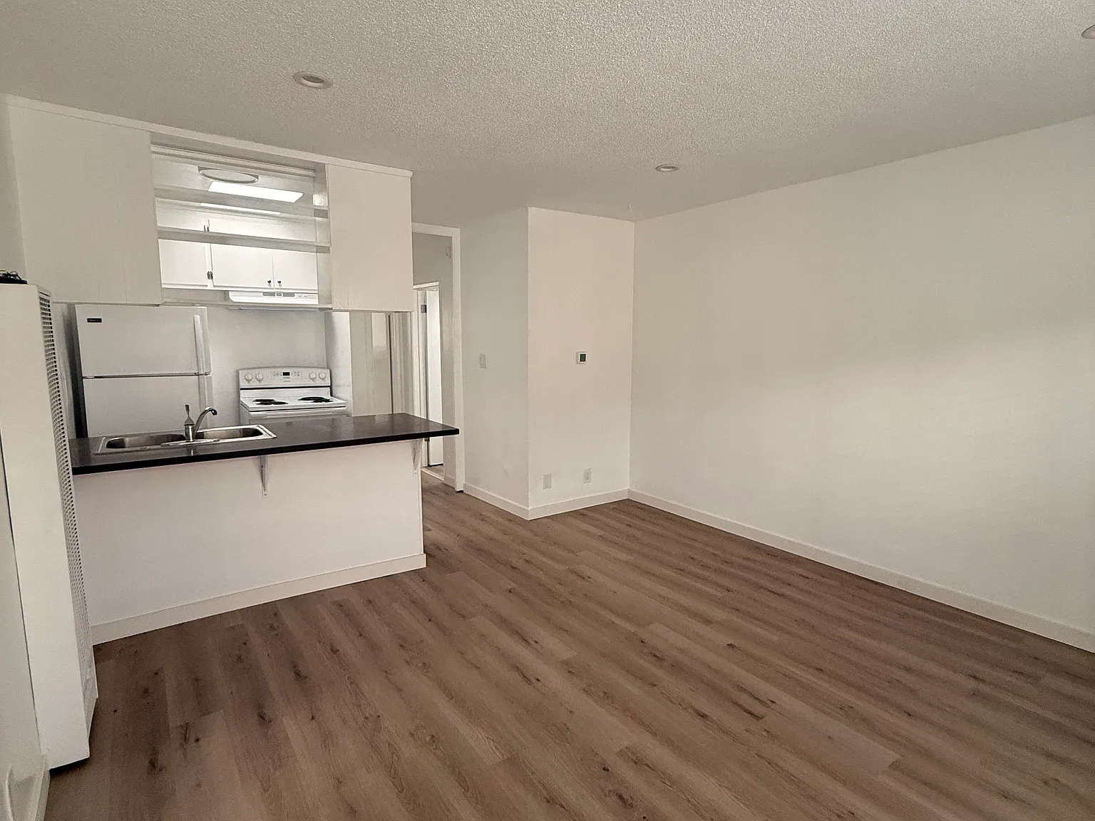 1 bed, 750 sqft, $1,795 — Photo 2