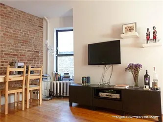 Rented by R New York