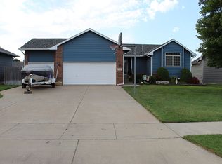 536 E 6th Ave, Cheney, KS 67025