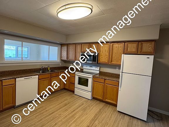4th image of 221 Chestnut St