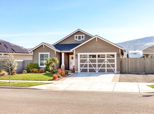 1363 Nebraska Dr, Medford, OR