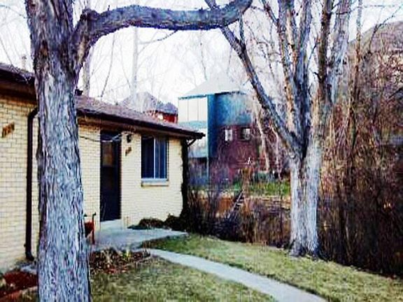 Big, nice shade trees!