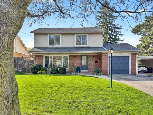 1059 Sierra Blvd, Mississauga, ON L4Y 2E3