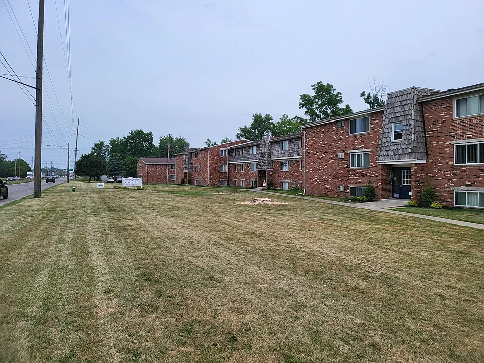 Foster Garden Apartments