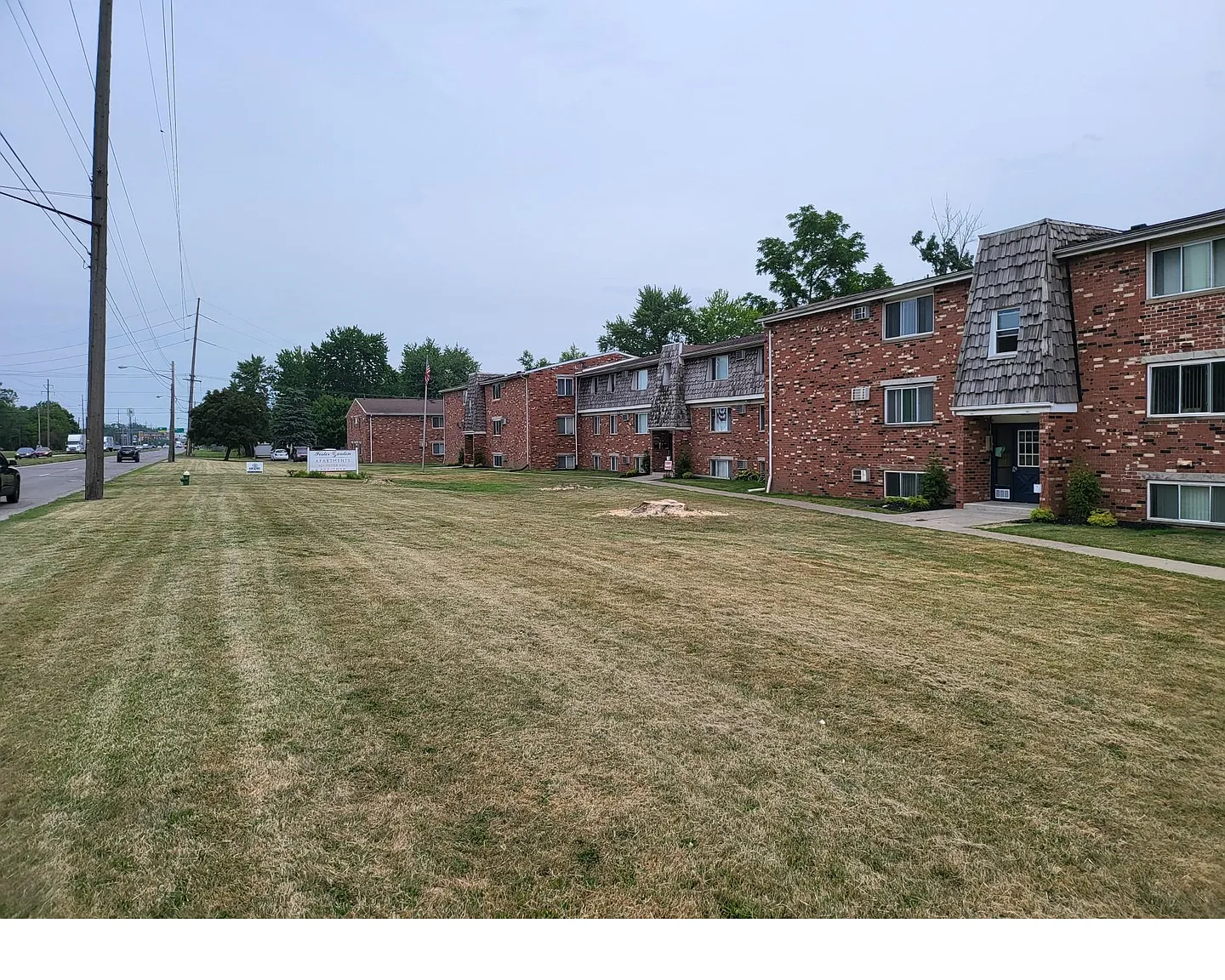 421 Foster Ave #1474882 photo 1