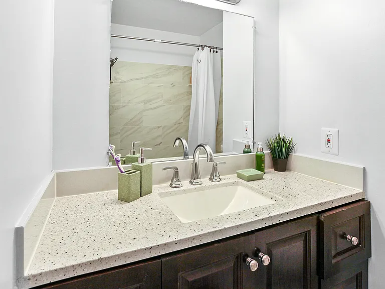4227 University Dr — Photo 30