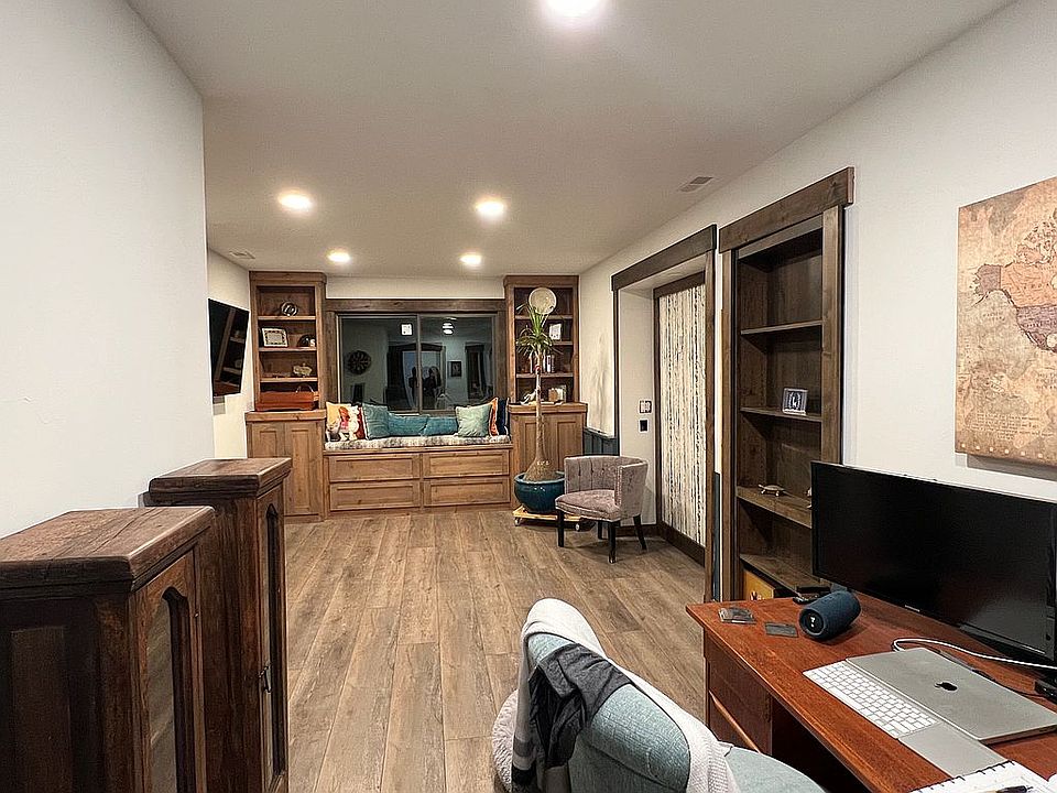 2nd image of 12093 Lamplighter Way