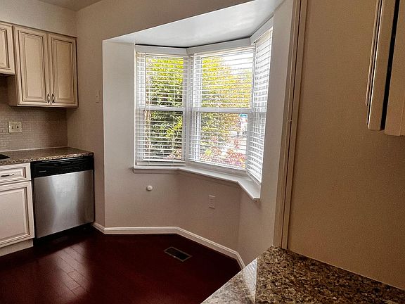 5th image of 6562 Gildar St