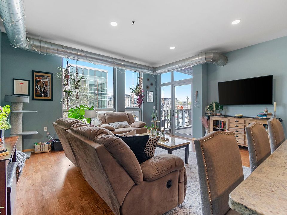 1st image of 1211 Lagoon Ave Unit 203