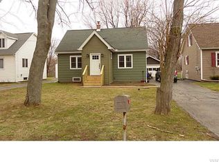 516 Rowley Rd, Depew, NY 14043