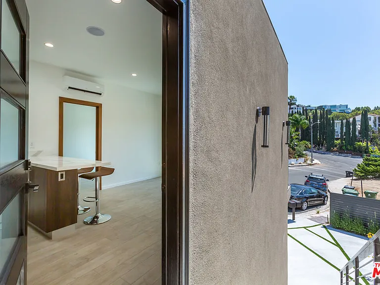 8012 Zeus Dr — Photo 6