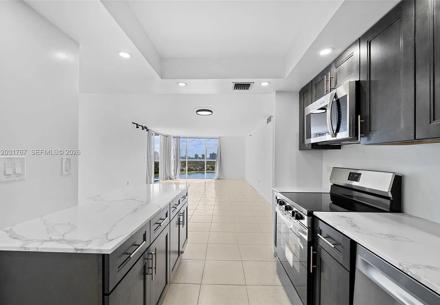 Waterview Condo — Photo 3