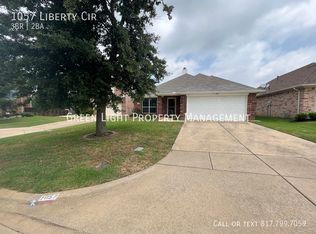 1057 Liberty Cir, Hurst, TX 76053