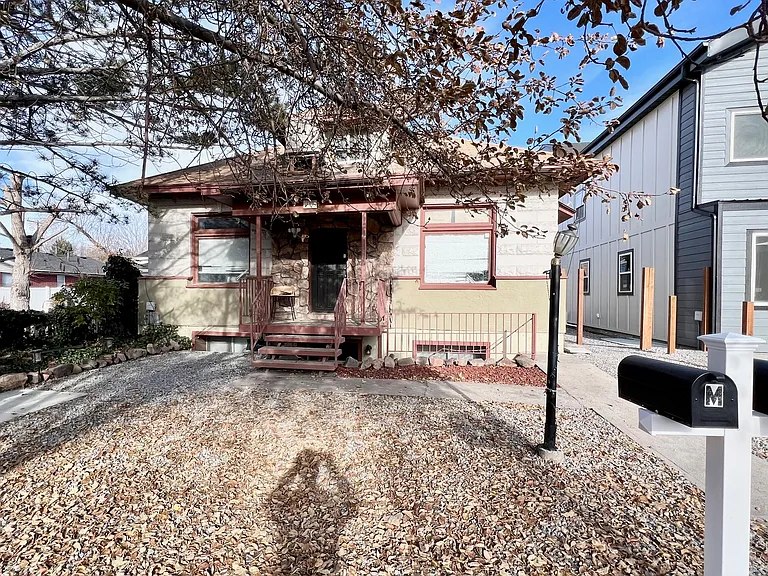 381 E Kensington Ave #B — Photo 1