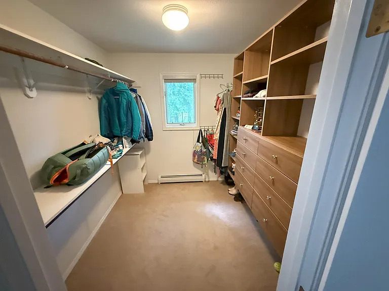 3075 Spring Meadows Dr — Photo 2