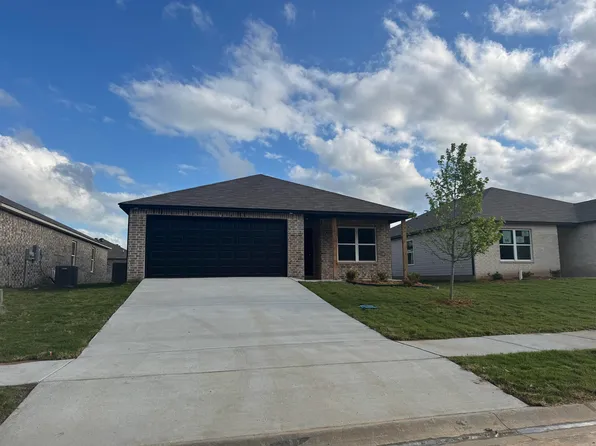 1211 Crotale St, Conway, AR 72034