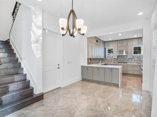 1757 NE 9th St, Fort Lauderdale, FL 33304