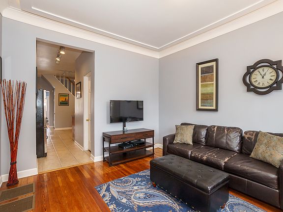 4th image of 1658 W Bryn Mawr Ave
