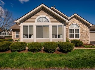 139 Edinburgh Village Dr, Centerville, OH
