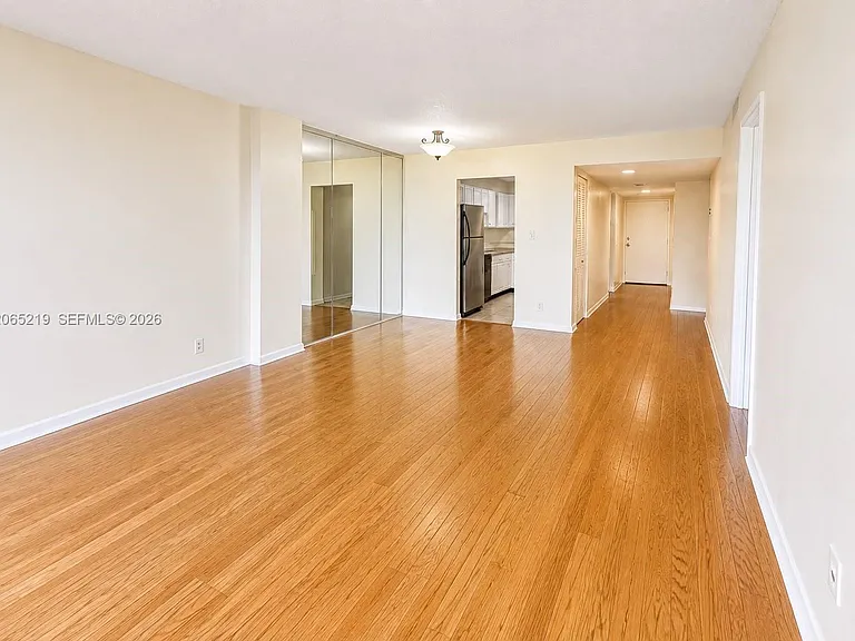 250 Jacaranda Dr #805 — Photo 8