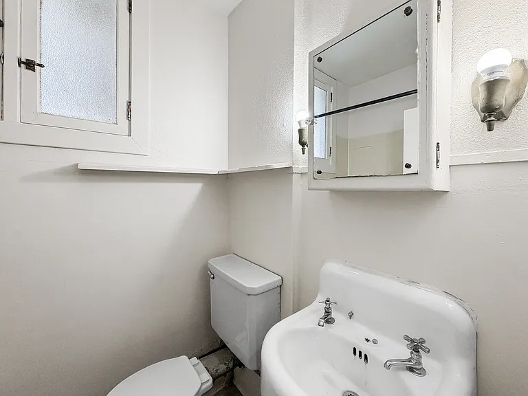 324 1/2 Kittson Ave #A7 — Photo 6