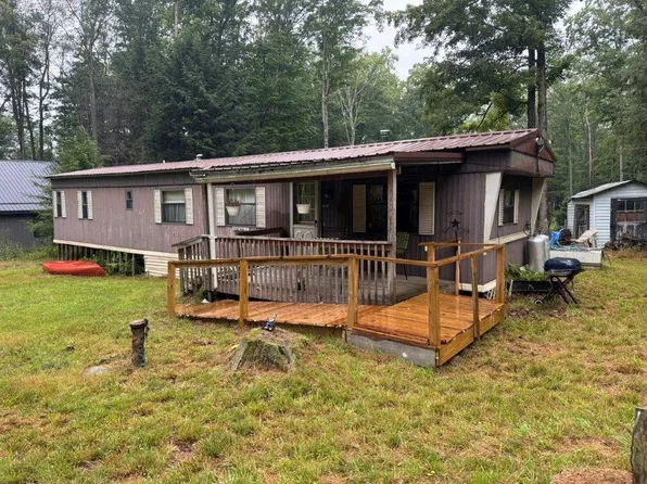 418 Canterbury Ln, Clarington, PA 15828