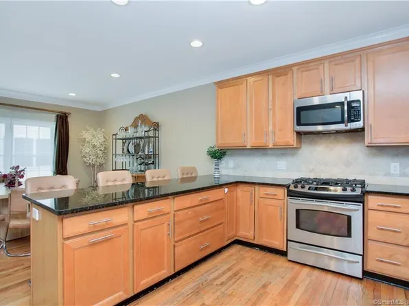 33 Moore Street #2, Stamford, CT 06902
