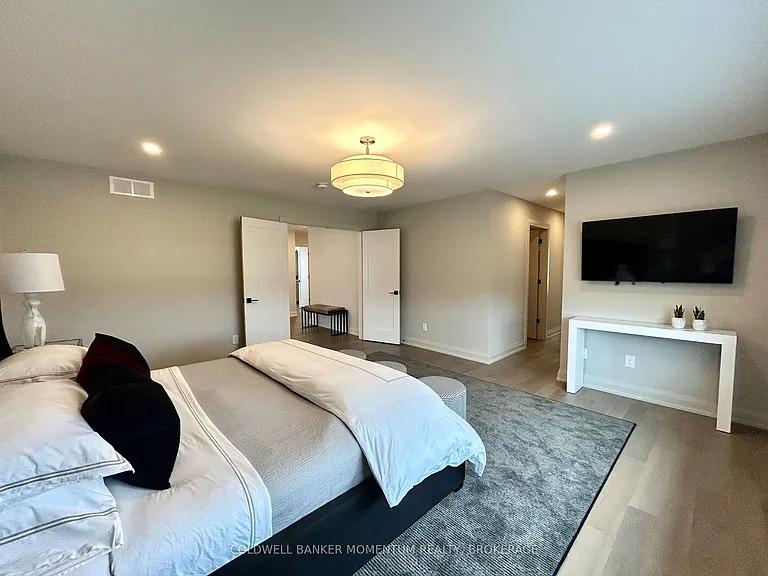 2864 Arrowsmith Ct — Photo 16