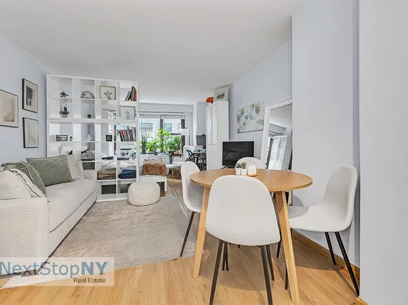220 E 57th St APT 8E, New York, NY 10022