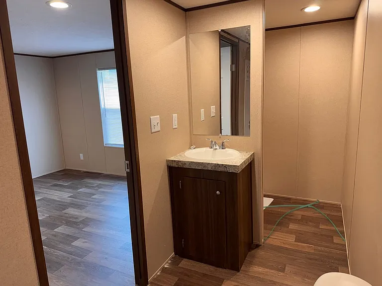 106 Harold Ln — Photo 10