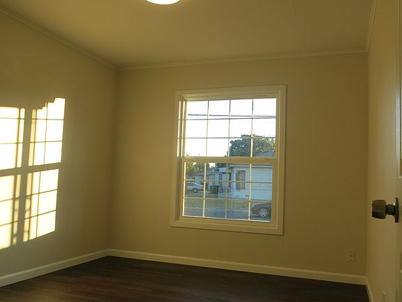 2nd image of 236 Azalia Dr