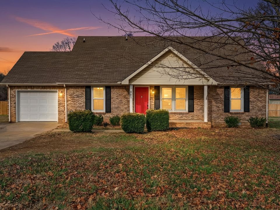 1st image of 301 Marys Oak Dr