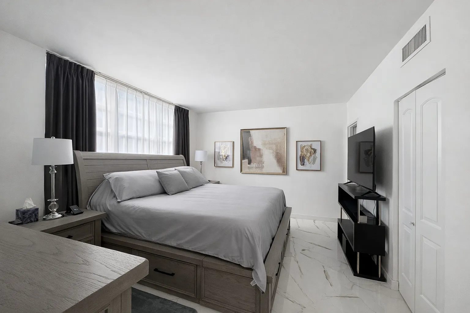 2 bed, 990 sqft, $3,500 — Photo 4