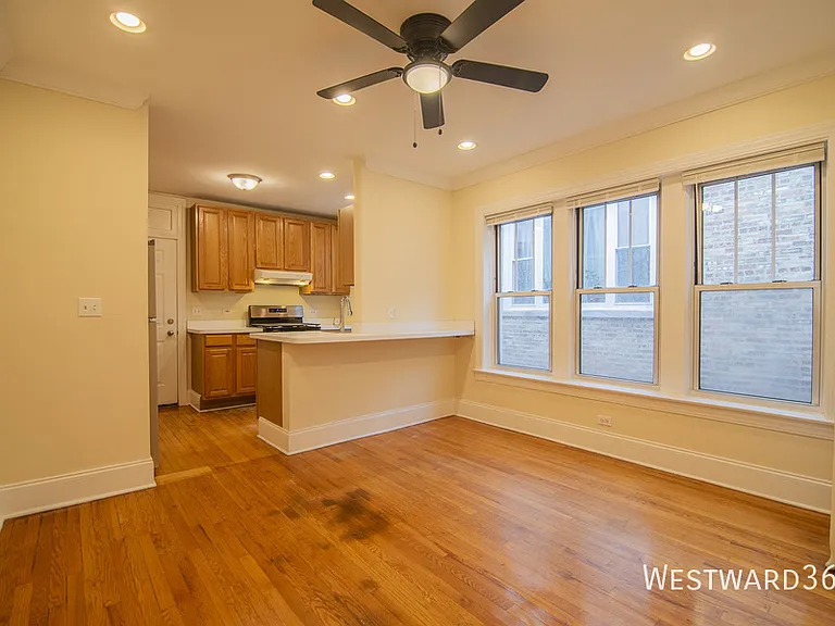 7648 N Greenview Ave #3 — Photo 3