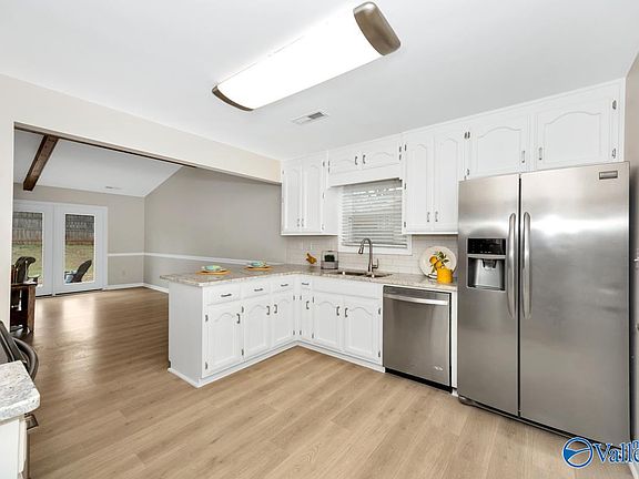 4th image of 105 Prairie Ct