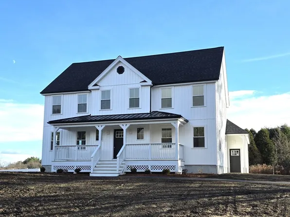 38 Hemlock St, Douglas, MA 01516