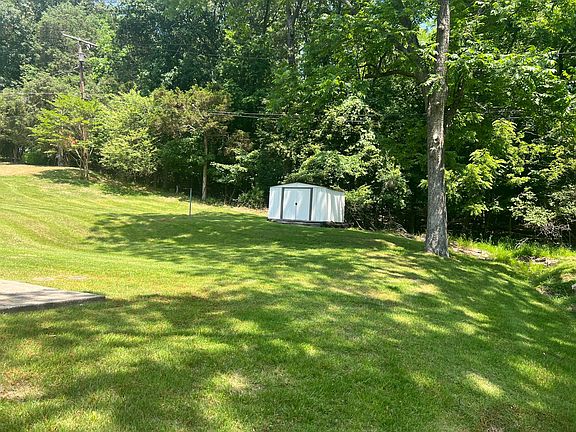 3rd image of 2210 Brookwood Dr