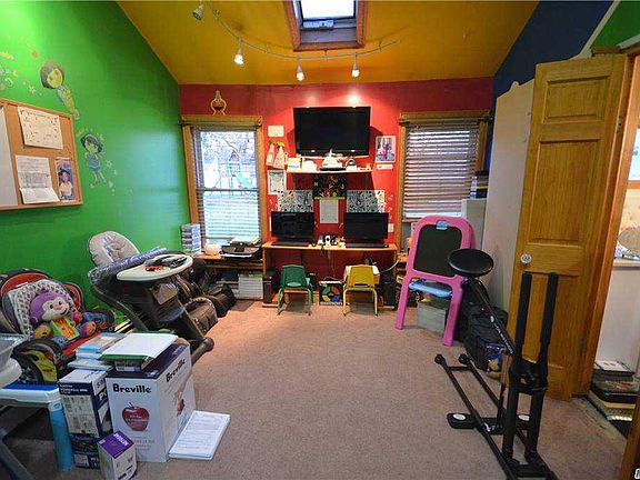 5th image of 1 Meadowrue Ln