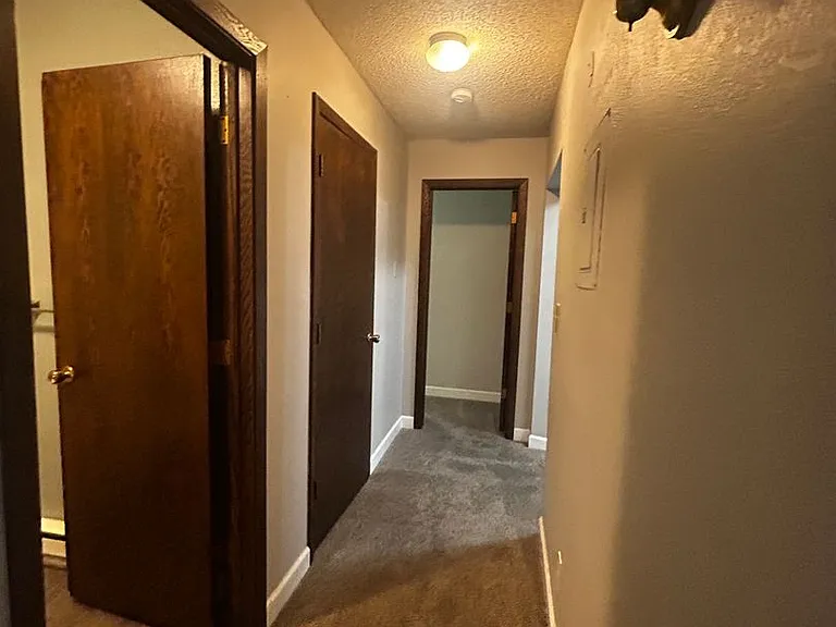 4729 McCulloch St — Photo 5