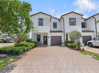 147 SW 185th Way #147, Hollywood, FL 33029