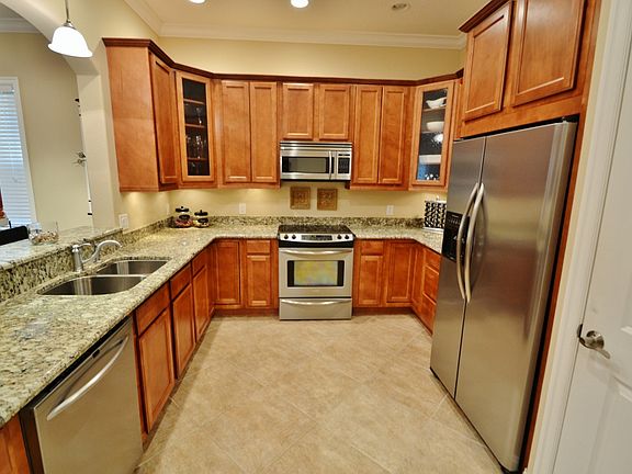 3rd image of 2317 Amherst Ave