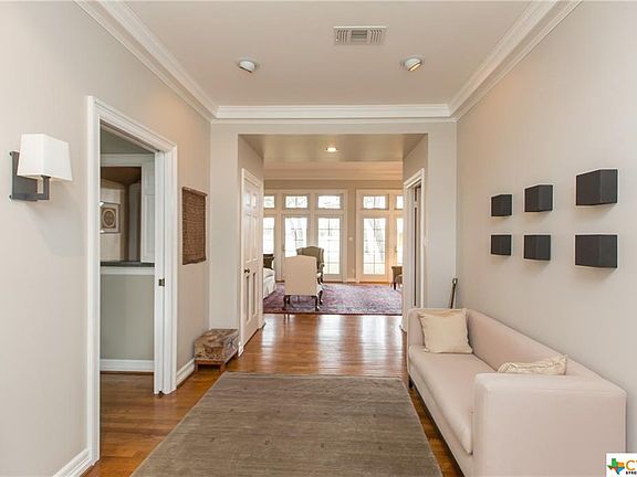 3rd image of 6018 Country Club Dr