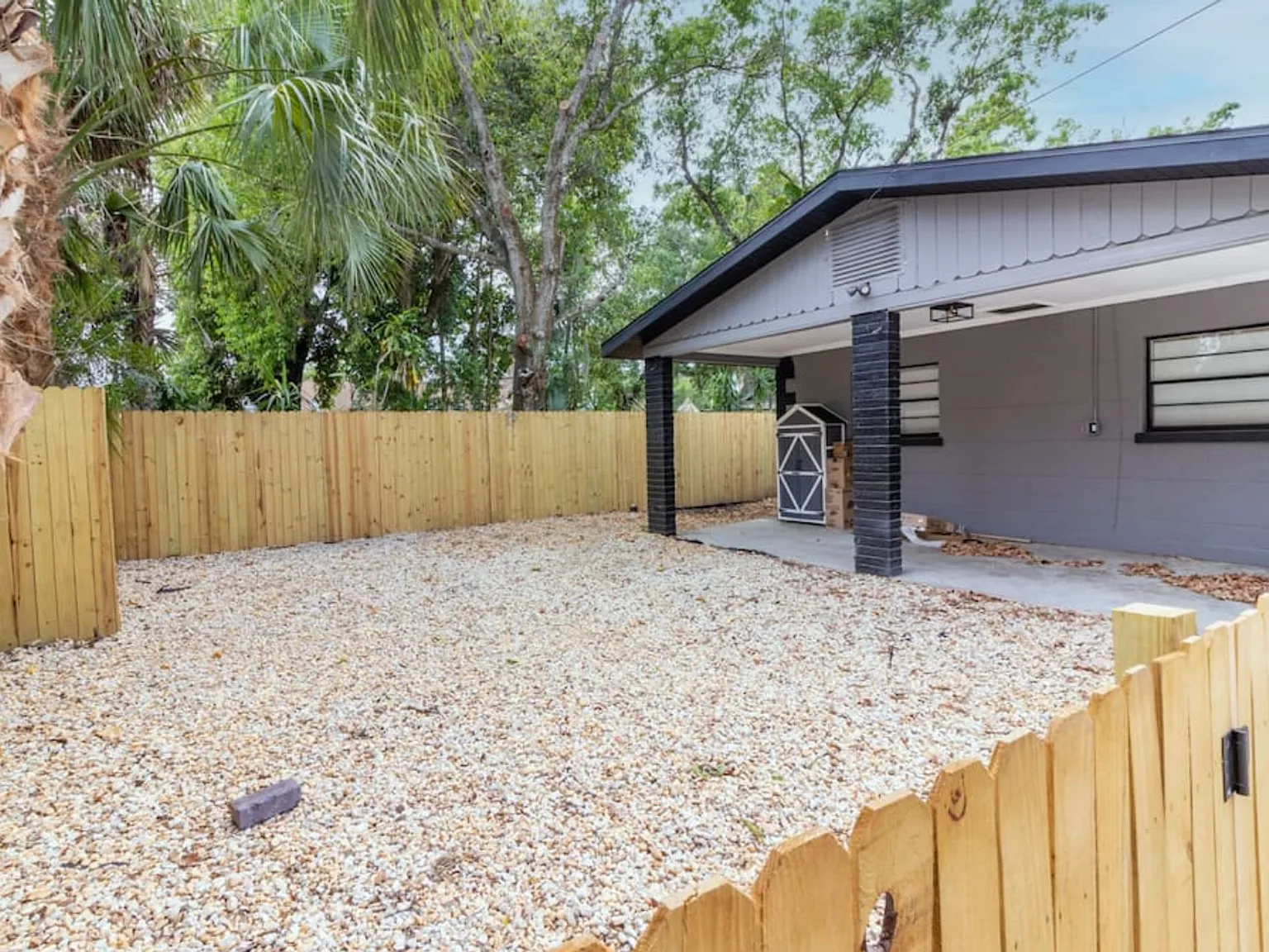 2Bed/1 Bath Apartment for Rent - Near Downtown Sarasota! — Photo 3