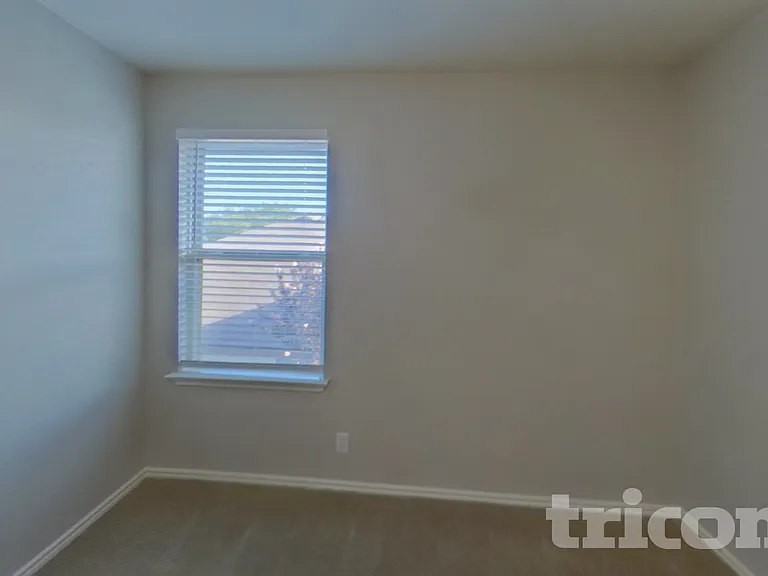 240 Dragon Ridge Rd — Photo 11